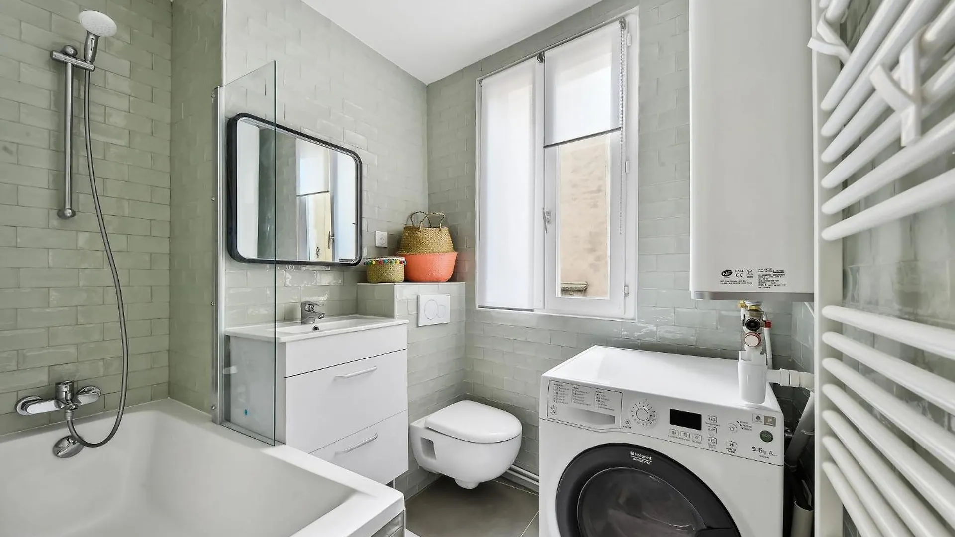 Apartment Ferienwohnung Montmartre 2Br Cozy Paris